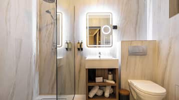 Cortinas blackout, ferros/tábuas de passar roupa, Wi-Fi de cortesia