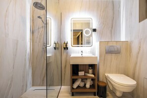 Blackout drapes, iron/ironing board, free WiFi - Hotel Brilliant Plaza (Zalău)