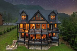 Exterior - Hibernation Station by Beyond Expectations: 6BR Cabin w/ Hot Tub & Fire Pit (Sevierville)