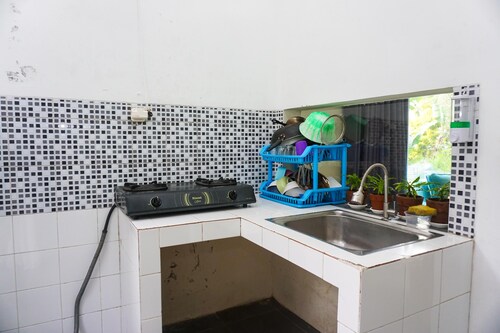 Teh Victory at Vila Istana Bunga Jawa Barat