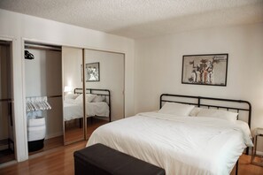 2 habitaciones, tabla de planchar con plancha, wifi y ropa de cama 