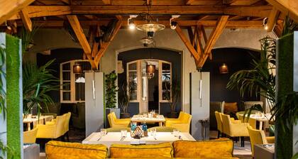 Hotel Brilliant Meseș