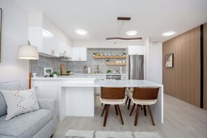 Fridge, microwave, oven, stovetop