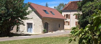 Charming independent cottage with garden and family activities