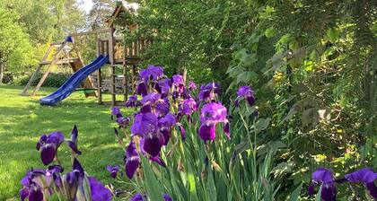 Charming independent cottage with garden and family activities