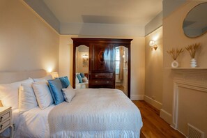 2 chambres, fer et planche à repasser, lit de bébé portatif, Wi-Fi