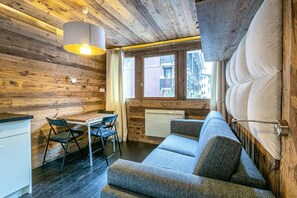 Living area - Magnificent snowfront studio (Val-d'Isère)