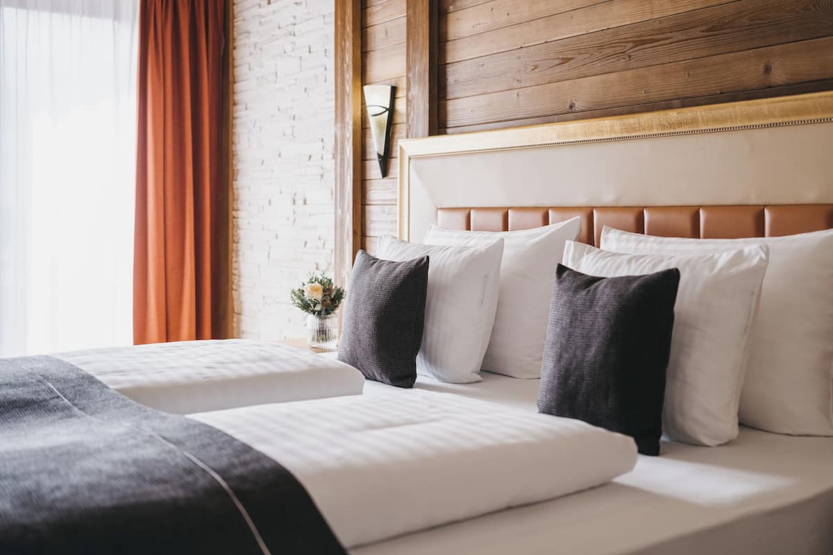 Comfort Double Room, 1 Bedroom, Balcony, Mountain View | In-room safe, desk, laptop workspace, free cribs/infant beds