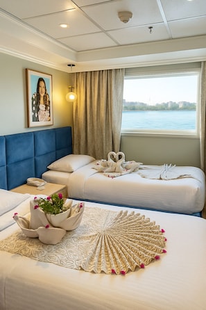 In-room safe, blackout curtains, soundproofing