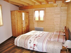 4 bedrooms, free WiFi