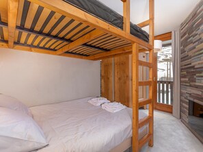 4 chambres, accès au Wi-Fi (inclus), literie fournie