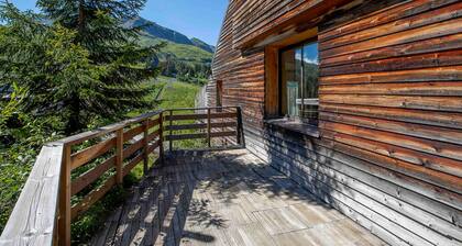 Exceptional chalet in Avoriaz, 12 guests, 7 rooms, alpine style