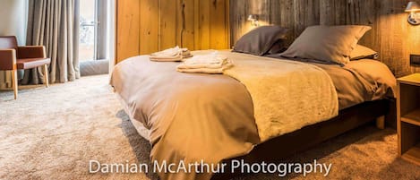 6 bedrooms, free WiFi, bed sheets