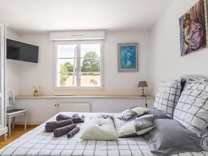 4 bedrooms, free WiFi
