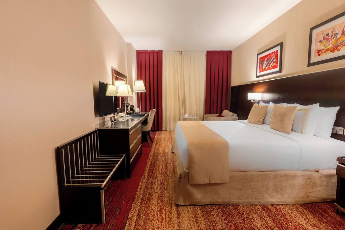 Classic Double Room | Soundproofing, iron/ironing board, WiFi (free)