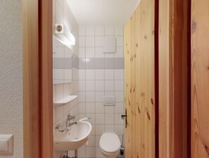 Apartment | Bathroom - Inviting Apartment Near Village Center (Nendaz)