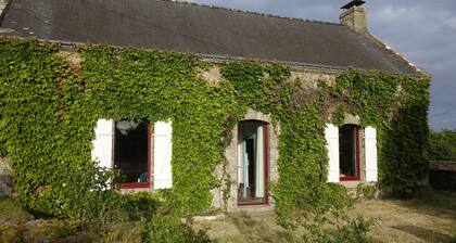 Charming Breton house, 200 meters from the Crach river!