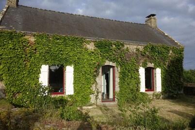 Charming Breton house, 200 meters from the Crach river!