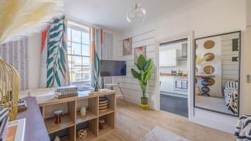 1 bedroom, iron/ironing board, internet, bed sheets