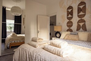 1 bedroom, iron/ironing board, Internet, bed sheets