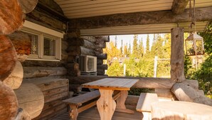 Outdoor dining - Villa Talvikolo - Spacious 2BR Cabin with Sauna (Ruka)