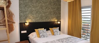 Modern, well-equipped bungalow with an exceptional view of the lagoon