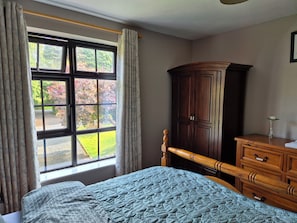 4 Schlafzimmer, WLAN, Bettwäsche