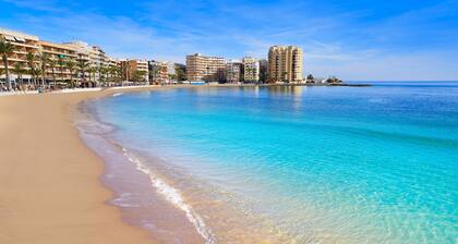 Cozy Beach Flat in Torrevieja