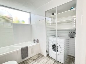 Shower, jetted bath, hair dryer, bidet