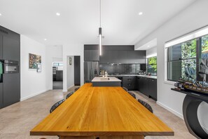 تناول الطعام