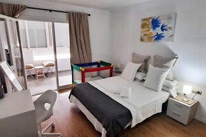 1 habitación, tabla de planchar con plancha, wifi y ropa de cama 