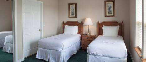 3 quartos, ferros/tábuas de passar roupa, Wi-Fi de cortesia