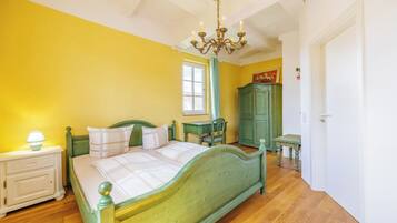 5 bedrooms, WiFi