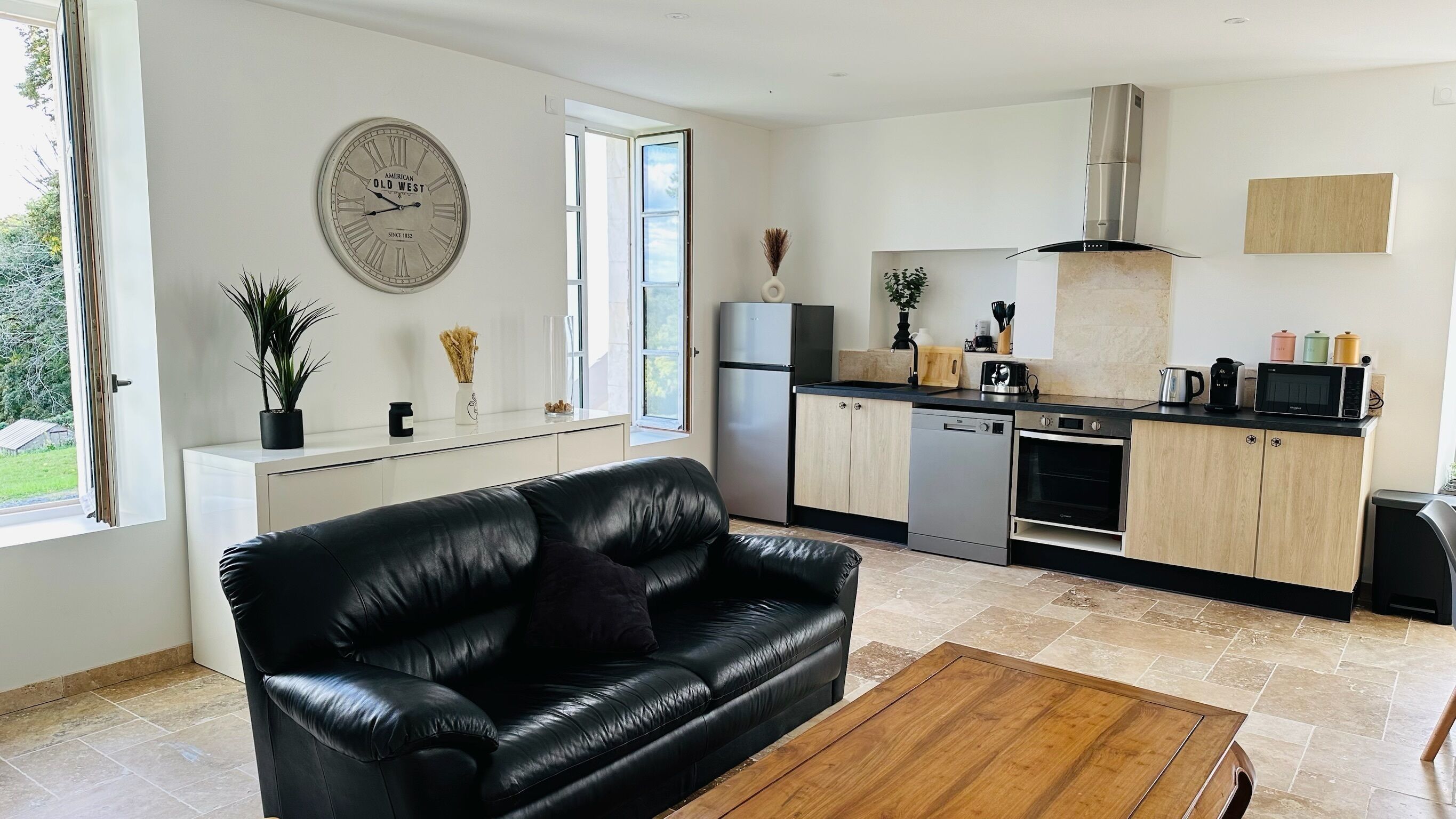 Televisie en een tafeltennistafel