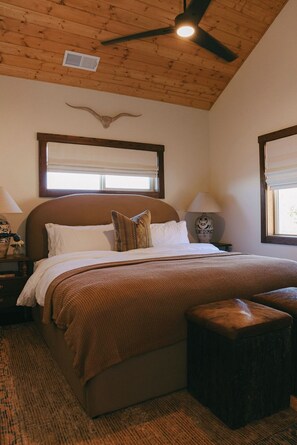 3 bedrooms, iron/ironing board, travel cot, free WiFi