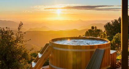 Wild Moon Ranch — Mountain-Top Retreat with Panoramic Lake Views, Pickleball & Cedar Hot Tub