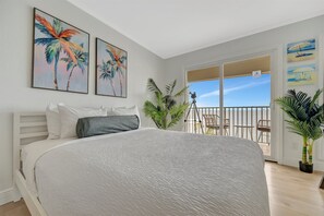 1 bedroom, travel cot, WiFi, bed sheets