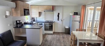 Mobil-home - 8pers - 10m des piscines