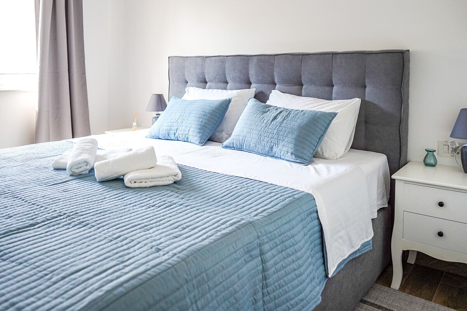 3 bedrooms, in-room safe, iron/ironing board, free WiFi