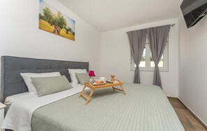 3 slaapkamers, een kluis op de kamer, een strijkplank/strijkijzer