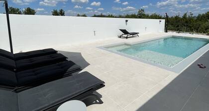 Holiday Home Olivarum with pool