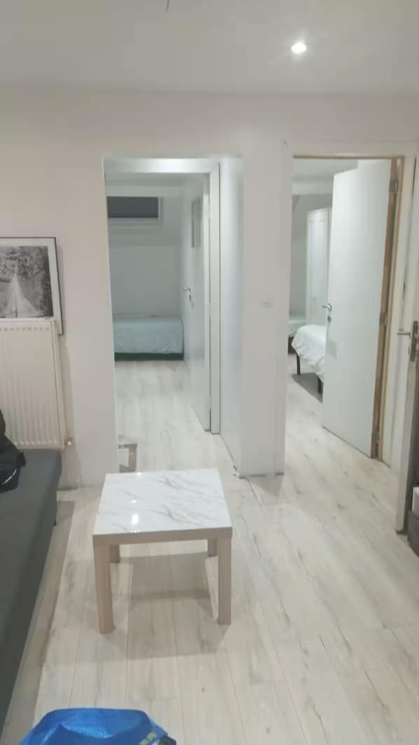 7 bedrooms, iron/ironing board, WiFi, bed sheets