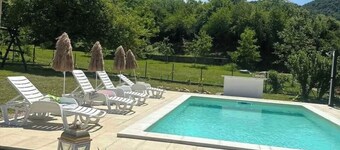 pooltopia_holidayhome 3-bedroom estate with a private pool in BihaÄ