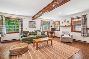 Smart-tv och eldstad