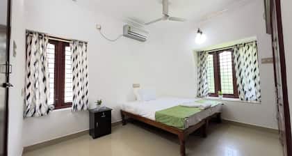 Halcyon Homes - Delightful 2-bedroom house with AC in Thiruvananthapuram