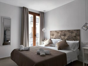 Silitysrauta/-lauta, Wi-Fi, vuodevaatteet