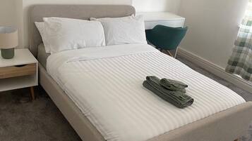 3 bedrooms, free WiFi, bed sheets