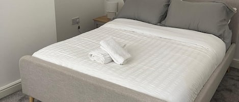 3 bedrooms, free WiFi, bed sheets