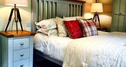 The Moon Inn at Stoney Middleton