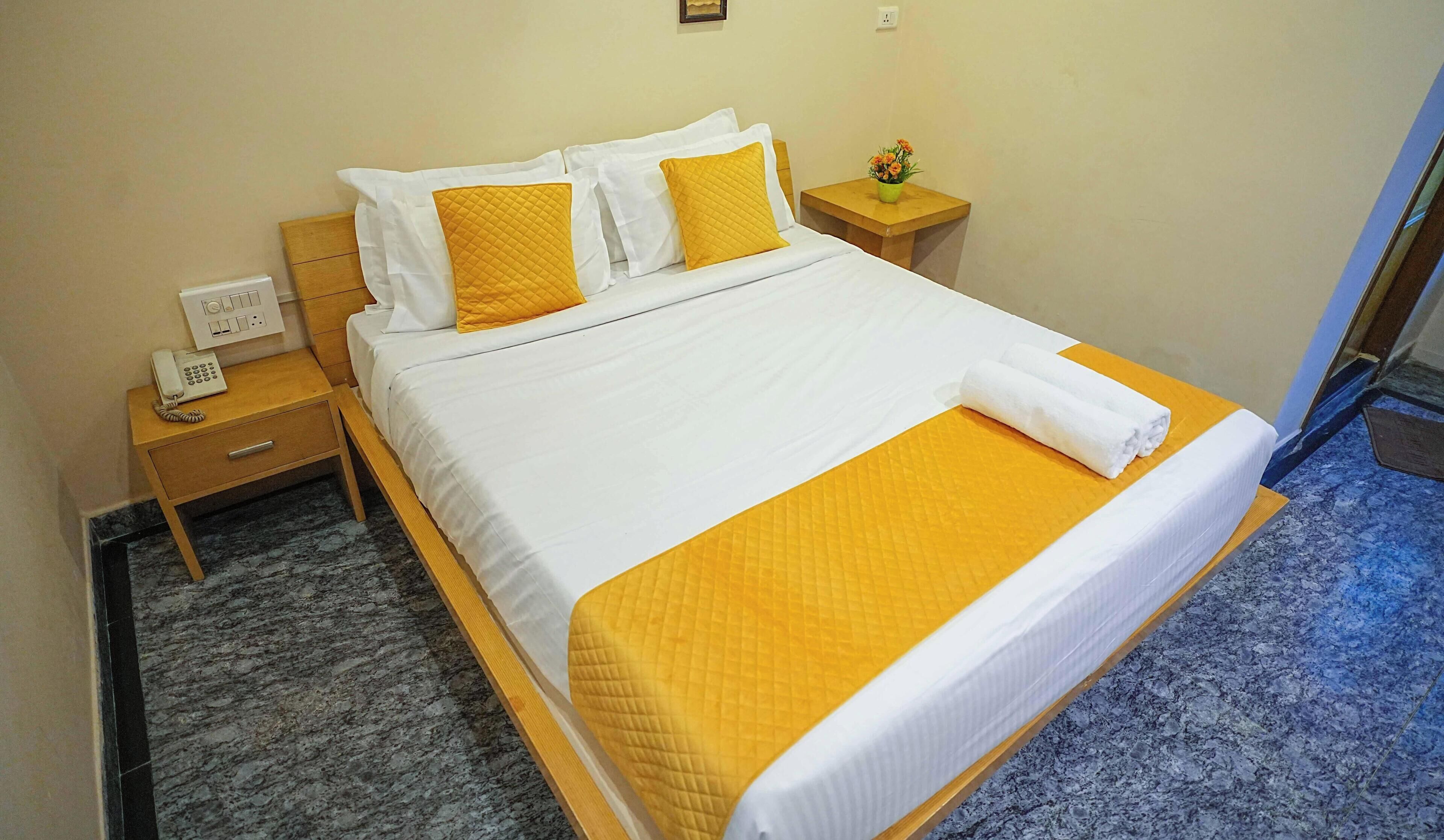 Quarto luxo | Wi-Fi de cortesia, roupa de cama